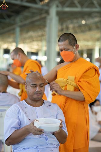 ภาพ No.56804:พิธีปลงผมนาคธรรมทายาท โครงการอุปสมบทบูชาธรรม มหาปูชนียาจารย์ประจำปี 2565 ณ สภาธรรมกายสากล วัดพระธรรมกาย