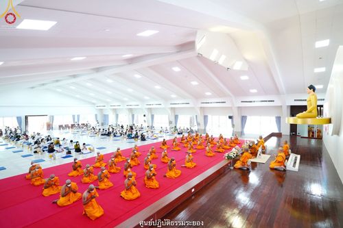 ภาพ No.39547:พิธีตัดปอยผม ปลงผม ขอขมารับผ้าไตรและพิธีบรรพชา ในโครงการอุปสมบท บูชาธรรมมหาปูชนียาจารย์ ประจำปี 2564  ชุดที่ 2