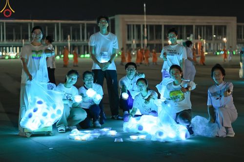 ภาพ No.58381:V.41 เทหมดใจ  ลุยต่อไป ร้อยซาวปี การเตรียมงาน การปฏิบัติงาน และการเก็บงาน ของเจ้าหน้าที่หน่วยงานต่างๆ เพื่อพิธีฉลองอายุวัฒนมงคล 80 ปี หลวงพ่อธัมมชโย และรับถวายมหาสังฆทาน 10,000 กว่าวัดทั่วประเทศ ในวันคุ้มครองโลก จันทร์ที่ 22 เมษายน พ.ศ. 2567