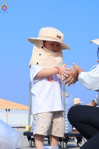 ภาพ No.60986:V.37 ยิ่งกว่าดี เพื่อ 80 ปีของพ่อ ภาพการเตรียมงานของหน่วยงานต่างๆ เพื่อพิธีฉลองอายุวัฒนมงคล 80 ปี หลวงพ่อธัมมชโย และรับถวายมหาสังฆทาน 10,000 กว่าวัดทั่วประเทศ ในวันคุ้มครองโลก วันจันทร์ที่ 22 เมษายน พ.ศ. 2567