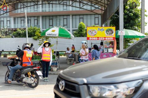 ภาพ No.117107:V.16 เป็นทีม การเตรียมงาน เก็บงาน การรับบุญของเจ้าหน้าที่หน่วยงานต่างๆ เพื่อโครงการธรรมยาตรา กตัญญูบูชามหาปูชนียาจารย์ พระมงคลเทพมุนี (สด จนฺทสโร) พระผู้ปราบมาร อนุสรณ์สถาน 7 แห่ง ปีที่ 12 ระหว่างวันที่ 2 - 31 มกราคม พ.ศ. 2567