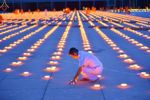 ภาพ No.138183:V.42 ก่อน กลาง เก็บ บุญวันวิสาขบูชา การเตรียมงาน การปฏิบัติงาน และการเก็บงาน ของเจ้าหน้าที่หน่วยงานต่างๆ วันวิสาขบูชา พุธที่ 22 พฤษภาคม พ.ศ. 2567