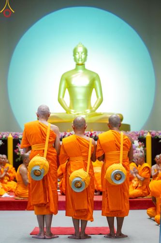 ภาพ No.199825:โครงการอุปสมบทหมู่บูชาธรรม 116 ปี คุณยายอาจารย์มหารัตนอุบาสิกาจันทร์ ขนนกยูง โครงการอุปสมบทหมู่ธรรมทายาท ระดับอุดมศึกษา รุ่นที่ 51 ภาคฤดูหนาว  ณ โบสถ์พระไตรปิฏก วัดพระธรรมกาย จ.ปทุมธานี  วันที่ 11 มกราคม พ.ศ. 2568 โดยมีพระครูปลัดรัตนวีรวัฒน์ เจ้าอาวาสวัด