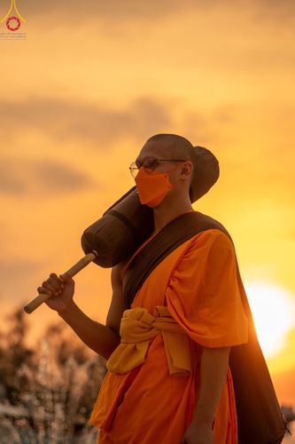 ภาพ No.120468:พิธีต้อนรับพระธรรมยาตรา ในโครงการธรรมยาตรา กตัญญูบูชา มหาปูชนียาจารย์ พระมงคลเทพมุนี(สด จนฺทสโร) พระผู้ปราบมาร อนุสรณ์สถาน 7 แห่ง ปีที่ 12 วันที่ 28 มกราคม พ.ศ. 2567 ณ วัดพระธรรมกาย จ.ปทุมธานี (ชุดที่ 2)