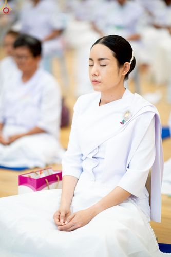 ภาพ No.242877:วันที่ 29-31 สิงหาคม พ.ศ. 2568 องค์กรภาคีเครือข่าย “บวร” (บ้าน-วัด-โรงเรียน-ราชการ) อ.คลองหลวง จัดบวชอุบาสิกาแก้ว ถวายพระราชกุศลแด่สมเด็จพระพันปีหลวง - กตัญญูบูชาแด่ผู้มีพระคุณ