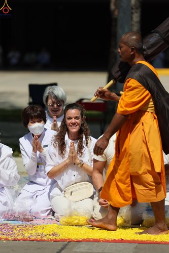 ภาพ No.304641:วันที่ 25 มกราคม พ.ศ. 2569 พิธีต้อนรับพระธรรมยาตรา (ภาพชุดที่ 2) รร.สามัคคีราษฏร์บำรุง-วัดพระธรรมกาย ในโครงการธรรมยาตรา กตัญญูบูชา มหาปูชนียาจารย์ พระมงคลเทพมุนี(สด จนฺทสโร) พระผู้ปราบมาร อนุสรณ์สถาน 7 แห่ง ปีที่ 14