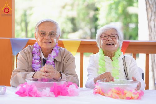 ภาพ No.321660:วันอาทิตย์ที่ 12 เมษายน พ.ศ.2569 กิจกรรมงานบุญวันสงกรานต์ (ตักบาตร ขอขมาพ่อแม่ สรงน้ำพระ รดน้ำขอพร) ณ วัดพระธรรมกายจอร์เจีย ประเทศสหรัฐอเมริกา