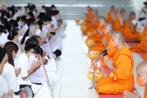 ภาพ No.51075:ประมวลภาพพิธีบรรพชาอุปสมบท โครงการบรรพชาอุปสมบทหมู่ รุ่นวันครูวิชชาธรรมกาย ปีพุทธศักราช 2565