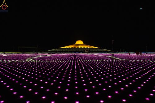 ภาพ No.55416:ประมวลภาพพิธีลอยกระทงธรรม ณ วัดพระธรรมกาย (วันที่ 8 พฤศจิกายน พ.ศ. 2565)