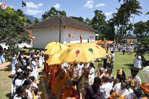 ภาพ No.278728:วันที่ 30 ตุลาคม 2568  กฐินสมทบวัดต่างประเทศ โดยคณะศิษยานุศิษย์  บูชาธรรม 81 ปี หลวงพ่อธัมมชโย  ณ วัดศรีโพธินันทะ ประเทศศรีลังกา