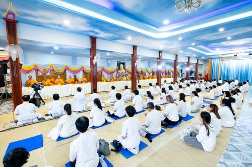 ภาพ No.295558:วันที่ 16 มกราคม พ.ศ. 2569 พิธีถวายภัตตาหารเป็นสังฆทาน แด่พระธรรมยาตรา ณ วัดโบสถ์บน ต.บางคูเวียง จ.นนทบุรี อนุสรณ์สถานลำดับที่ 4 สถานที่เกิดด้วยกายธรรม ในโครงการธรรมยาตรา กตัญญูบูชา มหาปูชนียาจารย์ พระมงคลเทพมุนี(สด จนฺทสโร) พระผู้ปราบมาร อนุสรณ์สถาน 7 แ