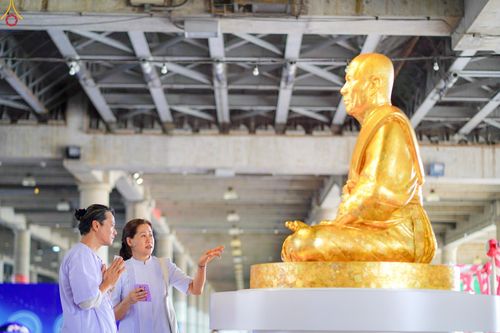 ภาพ No.345134:วันที่ 7 - 19 สิงหาคม พ.ศ.2569 ต้อนรับชาวต่างชาติเยี่ยมชมวัดพระธรรมกาย