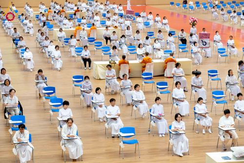 ภาพ No.309505:วันที่ 12 กุมภาพันธ์ พ.ศ. 2569 การสอบบาลีสนามหลวง ประจำปี 2569 ประโยค 1-2, ป.ธ.3/ ประโยค บ.ศ.1-2, บ.ศ.3 ณ สนามสอบประจำจังหวัดปทุมธานี แห่งที่ 2  วัดพระธรรมกาย อ.คลองหลวง จ.ปทุมธานี