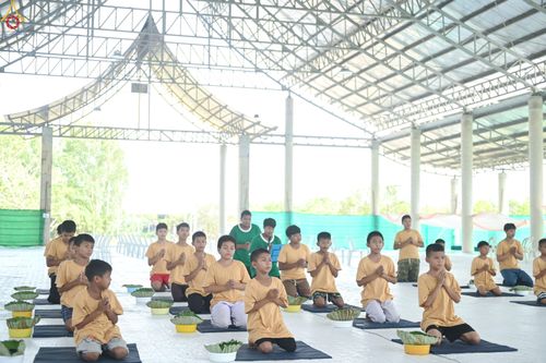 ภาพ No.317333:วันอาทิตย์ที่ 29 มีนาคม พ.ศ. 2569 พิธีตัดปอยผมยุวธรรมทายาท โครงการบรรพชาสามเณรฟื้นฟูพระพุทธศาสนา (ภาคฤดูร้อน) ปิดเทอมเติมธรรม ณ ศูนย์ปฏิบัติธรรมวิหารแดง จ.สระบุรี