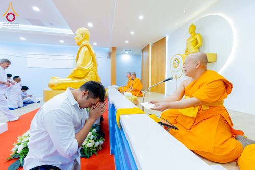 ภาพ No.313296:วันอาทิตย์ที่ 8 มีนาคม พ.ศ. 2569 พิธีสมโภชรูปเหมือนพระมงคลเทพมุนี (สด จนฺทสโร) และพิธีทอดผ้าป่าสามัคคีเพื่อสร้างวิหารพระมงคลเทพมุนี ณ วัดพุทธเคปทาวน์ ประเทศแอฟริกาใต้