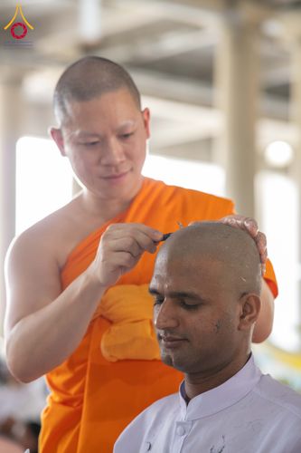 ภาพ No.339840:วันที่ 19 กรกฎาคม พ.ศ.2569 พิธีตัดปอยผม โครงการบวชพระนานาชาติ AEC และ WAB รุ่นที่ 10 THE AEC & INTERNATIONAL ORDINATION PROGRAM ณ มหารัตนวิหารคด 30 วัดพระธรรมกาย ปทุมธานี