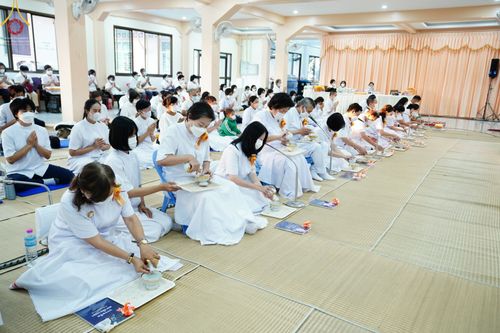 ภาพ No.72633:พิธีถวายภัตตาหารเป็นสังฆทาน แด่คณะพระธรรมยาตราฯ ในโครงการธรรมยาตรากตัญญูบูชา มหาปูชนียาจารย์ พระมงคลเทพมุนี(สด จนฺทสโร) พระผู้ปราบมาร อนุสรณ์สถาน 7 แห่ง ปีที่ 11 วันที่ 19 มกราคม พ.ศ. 2566