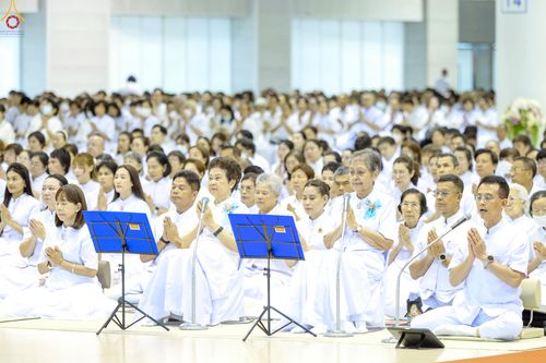 ภาพ No.328100:วันอาทิตย์ต้นเดือนที่ 3 พฤษภาคม พ.ศ.2569 พิธีบูชาข้าวพระ ณ วัดพระธรรมกาย