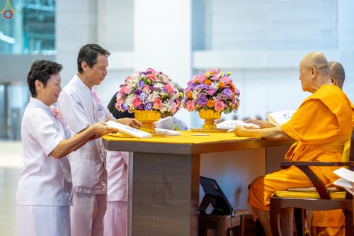 ภาพ No.281093:วันที่ 21 ธันวาคม พ.ศ.2568 พิธีมุทิตาหลวงพ่อทัตตชีโว ณ ห้องแก้วสารพัดนึก วัดพระธรรมกาย