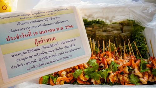 ภาพ No.72535:พิธีถวายภัตตาหารเป็นสังฆทาน แด่คณะพระธรรมยาตราฯ ในโครงการธรรมยาตรากตัญญูบูชา มหาปูชนียาจารย์ พระมงคลเทพมุนี(สด จนฺทสโร) พระผู้ปราบมาร อนุสรณ์สถาน 7 แห่ง ปีที่ 11 วันที่ 19 มกราคม พ.ศ. 2566