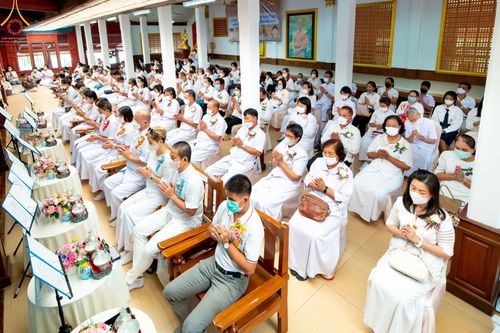 ภาพ No.74880:พิธีเจริญพระพุทธมนต์ ปฏิบัติธรรม มอบทุนการศึกษา ถวายสังฆทาน 106 วัด เพื่อถวายเป็นพุทธบูชา และขับเคลื่อนโครงการหมู่บ้านรักษาศีล 5 โดยคณะสงฆ์จังหวัดนครปฐม คณะศิษยานุศิษย์วัดพระธรรมกาย โครงการธรรมยาตราฯ ปีที่ 11 ณ วัดบางปลา อ.บางเลน จ.นครปฐม วันที่ 28 มกราค