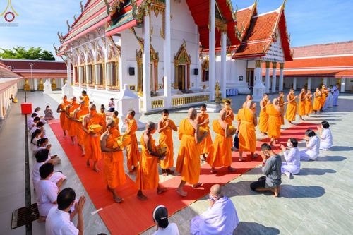 ภาพ No.66222:พิธีอุปสมบทวัดสองพี่น้อง อ.สองพี่น้อง จ.สุพรรณบุรี รับบุญจัดงานโดยสำนักงานวัดฯ เมื่อวันที่ 7 ธันวาคม พ.ศ. 2565