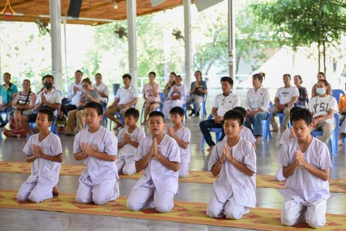 ภาพ No.317368:วันพุธที่ 1 เมษายน พ.ศ. 2569 พิธีตัดปอยผมยุวธรรมทายาท โครงการบรรพชาสามเณรฟื้นฟูพระพุทธศาสนา (ภาคฤดูร้อน) ปิดเทอมเติมธรรม ณ ศูนย์ปฏิบัติธรรมบุญประสาน จ.สระบุรี