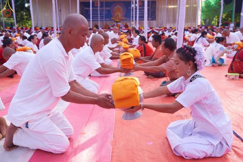 ภาพ No.64640:พิธีบรรพชาสามเณร โครงการบรรพชาสามเณร 500 รูป ประเทศบังกลาเทศ วันที่ 22 พฤศจิกายน พ.ศ. 2565