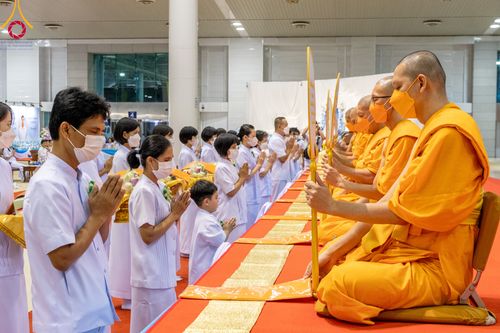 ภาพ No.90885:พิธีบำเพ็ญกุศลสวดพระอภิธรรม  อุบาสกถาวร พรหมถาวร (อุบาสกผู้ปั้นพระ) คืนที่ 5 วันพุธที่ 18 ตุลาคม พ.ศ. 2566 ณ ห้องแก้วสารพัดนึก 1 สภาธรรมกายสากล วัดพระธรรมกาย จ.ปทุมธานี