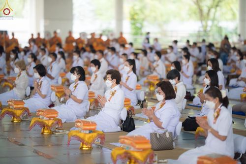 ภาพ No.75432:พิธีสวดพระพุทธมนต์และถวายภัตตาหารเป็นสังฆทาน เนื่องในวันมหาปูชนียาจารย์ วันที่ 3 กุมภาพันธ์ พ.ศ. 2565 ณ วัดพระธรรมกาย อ.คลองหลวง จ.ปทุมธานี