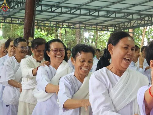 ภาพ No.157258:โครงการ อุบาสกแก้ว อุบาสิกาแก้ว รุ่นที่ 3 ตัวแทนทอดกฐินสามัคคีทั่วไทย 30,000 วัด ระหว่างวันที่ 20-22 กันยายน พ.ศ. 2567 ณ ศูนย์ปฏิบัติธรรมหนองบัวลำภู