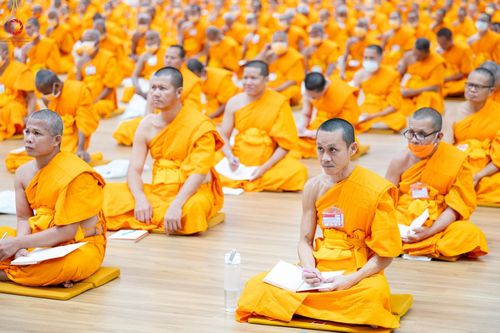 ภาพ No.187682:พระธรรมยาตรา รับฟังพระธรรมเทศนา จากหลวงพ่อทัตตชีโว ในโครงการธรรมยาตรา ปีที่ 13 กตัญญูบูชา มหาปูชนียาจารย์ พระมงคลเทพมุนี(สด จนฺทสโร) พระผู้ปราบมาร อนุสรณ์สถาน 7 แห่ง ณ ห้องแก้วสารพัดนึก 2 วัดพระธรรมกาย วันที่ 26 ธันวาคม พ.ศ. 2567