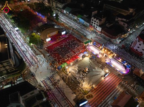 ภาพ No.312675:วันอาทิตย์ที่ 8 มีนาคม พ.ศ.2569 ทำบุญเมืองนครราชสีมา 558 ปี ตักบาตรพระ 10,000 รูป (ภาพชุดที่ 2)