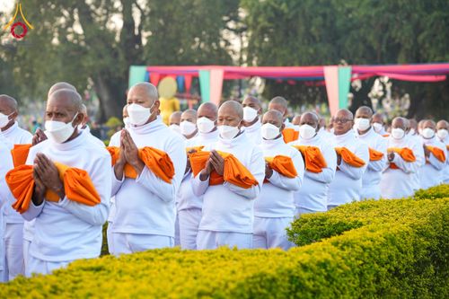 ภาพ No.130421:พิธีบรรพชาธรรมทายาท ในโครงการบรรพชา 1,250 รูป ณ แดนประสูติ สวนลุมพินี ประเทศเนปาล วันที่ 9 มีนาคม พ.ศ. 2567