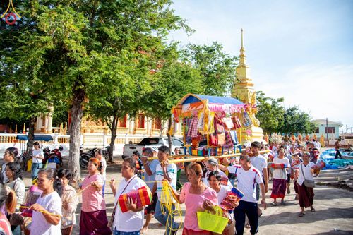 ภาพ No.92947:พิธีทอดกฐินสามัคคีทั่วไทย 5,000 วัด โดยคณะศิษยานุศิษย์วัดพระธรรมกาย น้อมบูชาธรรม 79 ปี หลวงพ่อธัมมชโย ณ วัดทรงศิรินาวาส จ.บุรีรัมย์ วันที่ 8 พฤศจิกายน พ.ศ.2566