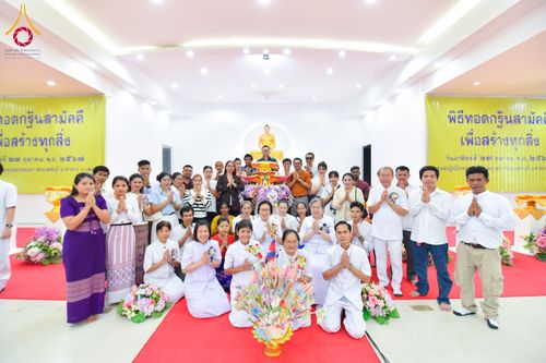 พิธีทอดกฐิน ณ ศูนย์ปฏิบัติธรรมและศูนย์อบรมเยาวชนเพชรบุรี ในโครงการกฐินสามัคคีทั่วไทย 30,000 วัด บูชาธรรม 80 ปี หลวงพ่อธัมมชโย โดยคณะศิษยานุศิษย์วัดพระธรรมกาย วันที่ 27 ตุลาคม พ.ศ. 2567
