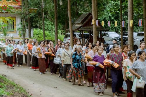 ภาพ No.176517:พิธีทอดกฐิน ณ วัดโนนดินแดงเหนือ อำเภอโนนดินแดง จังหวัดบุรีรัมย์  ในโครงการกฐินสามัคคีทั่วไทย 30,000 วัด บูชาธรรม 80 ปี หลวงพ่อธัมมชโย โดยคณะศิษยานุศิษย์วัดพระธรรมกาย วันที่ 27 ตุลาคม พ.ศ. 2567