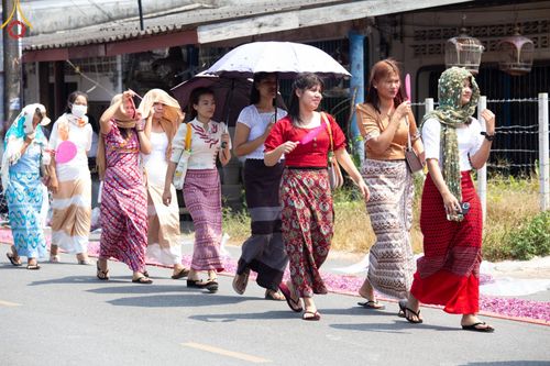 ภาพ No.128959:พระธรรมยาตราเดินธรรมยาตรา ณ ชุมชนรอบศูนย์ปฏิบัติธรรมภาคใต้ อ.บางกล่ำ จ.สงขลา วันที่ 10 มีนาคม พ.ศ. 2567