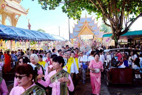 ภาพ No.269973:วันที่ 27 ตุลาคม พ.ศ. 2568 พิธีทอดกฐินสามัคคีทั่วไทย ณ วัดป่ารวก อ.เมือง จ.เชียงราย โดยคณะศิษยานุศิษย์ บูชาธรรม 81 ปี หลวงพ่อธัมมชโย