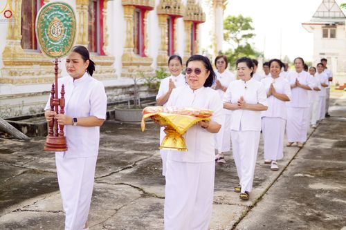 ภาพ No.260813:วันที่ 12 ตุลาคม พ.ศ. 2568 พิธีทอดกฐินสามัคคีทั่วไทย 30,000 วัด โดยคณะศิษยานุศิษย์ บูชาธรรม 81 ปี หลวงพ่อธัมมชโย ณ วัดทองรำไพ ต.แหลมฟ้าผ่า อ.พระสมุทรเจดีย์ จ.สมุทรปราการ