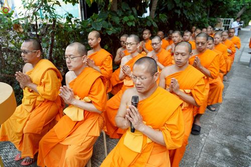ภาพ No.233637:วันอาทิตย์ที่ 6 กรกฎาคม พ.ศ.2568 พิธีสมโภช 15 ปี วัดพระธรรมกายเกาลูน และพิธีมุทิตาสักการะเปรียญธรรม 9 ประโยค ณ วัดพระธรรมกายเกาลูน เขตปกครองพิเศษฮ่องกง สาธารณรัฐประชาชนจีน