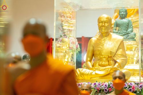 ภาพ No.110773:พระธรรมยาตราร่วมปฏิบัติธรรม และถ่ายภาพหมู่ประวัติศาสตร์ ในโครงการธรรมยาตรากตัญญูบูชา มหาปูชนียาจารย์ พระมงคลเทพมุนี(สด จนฺทสโร) พระผู้ปราบมาร อนุสรณ์สถาน 7 แห่ง ปีที่ 12 วันที่ 12 มกราคม พ.ศ. 2567 ณ วัดสองพี่น้อง จ.สุพรรณบุรี