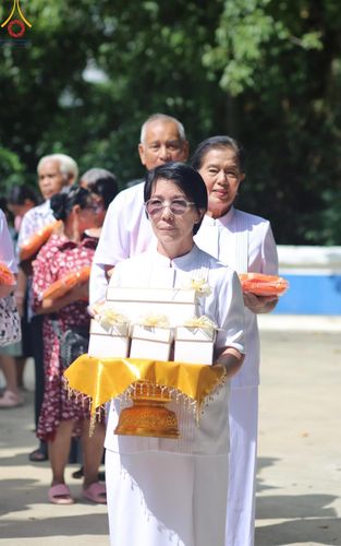 ภาพ No.163393:โครงการกฐินสามัคคีทั่วไทย 30,000 วัด บูชาธรรม 80 ปี หลวงพ่อธัมมชโย โดย คณะศิษยานุศิษย์วัดพระธรรมกาย ณ วัดพรสวรรค์ จ.สุพรรณบุรี วันที่ 19 ตุลาคม พ.ศ. 2567