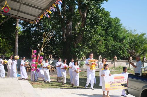 ภาพ No.178612:พิธีทอดกฐิน ณ วัดหนองน้ำขุ่น ต.ร่อนทอง อ.สตึก จ.บุรีรัมย์ ในโครงการกฐินสามัคคีทั่วไทย 30,000 วัด บูชาธรรม 80 ปี หลวงพ่อธัมมชโย โดยคณะศิษยานุศิษย์วัดพระธรรมกาย วันที่ 10 พฤศจิกายน พ.ศ. 2567