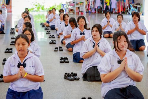 ภาพ No.246350:วันที่ 8-9 กันยายน พ.ศ. 2568 ศูนย์ปฏิบัติธรรมสมุทรปราการ นำทีมจัดอบรมโครงการอบรมคุณธรรม , จริยธรรม ในหัวข้อ การค้นพบศักยภาพในตนเอง เพื่อพัฒนานิสัย ผ่านนวัตกรรมความดีสากล ณ โรงเรียนวัดราษฎ์บูรณะ ต.บางปลา อ.บางพลี จ.สมุทรปราการ