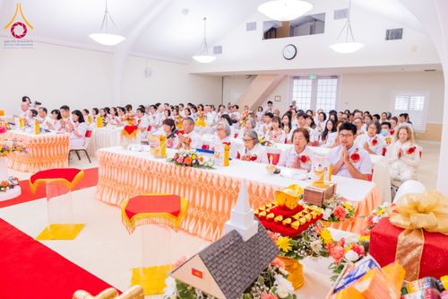 พิธีทอดกฐิน วัดพระธรรมกายซิลิคอนวัลเลย์ มลรัฐแคลิฟอร์เนีย ประเทศสหรัฐอเมริกา บูชาธรรม 80 ปี หลวงพ่อธัมมชโย โดยคณะศิษยานุศิษย์วัดพระธรรมกาย วันที่ 27 ตุลาคม พ.ศ. 2567