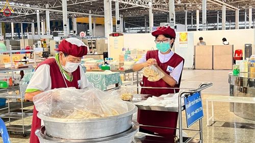 ภาพ No.58182:V.41 เทหมดใจ  ลุยต่อไป ร้อยซาวปี การเตรียมงาน การปฏิบัติงาน และการเก็บงาน ของเจ้าหน้าที่หน่วยงานต่างๆ เพื่อพิธีฉลองอายุวัฒนมงคล 80 ปี หลวงพ่อธัมมชโย และรับถวายมหาสังฆทาน 10,000 กว่าวัดทั่วประเทศ ในวันคุ้มครองโลก จันทร์ที่ 22 เมษายน พ.ศ. 2567