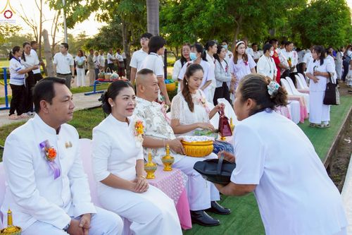 ภาพ No.229806:วันพฤหัสบดีที่ 26 มิถุนายน พ.ศ. 2568 พิธีตักบาตรพระ 1,165 รูป ฉลองก่อตั้งเมืองวานรนิวาส ครบรอบ 164 ปี ณ ถนนวานรนิวาส-อากาศอำนวย อ.วานรนิวาส จ.สกลนคร