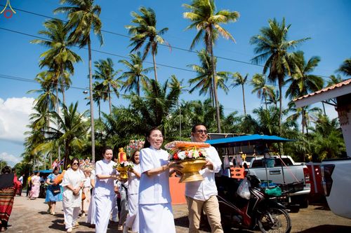 ภาพ No.262793:วันที่ 19 ตุลาคม พ.ศ. 2568 พิธีทอดกฐินสามัคคีทั่วไทย 30,000 วัด โดยคณะศิษยานุศิษย์ บูชาธรรม 81 ปี หลวงพ่อธัมมชโย ณ วัดนาหนอง ต.นาหูกวาง อ.ทับสะแก จ.ประจวบคีรีขันธ์