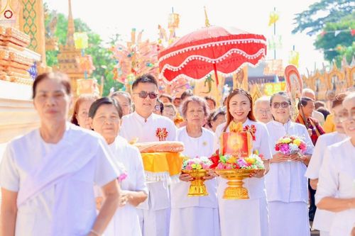 ภาพ No.264178:วันที่ 21 ตุลาคม พ.ศ. 2568 พิธีทอดกฐินสามัคคีทั่วไทย 30,000 วัด โดยคณะศิษยานุศิษย์ บูชาธรรม 81 ปี หลวงพ่อธัมมชโย ณ วัดสว่างโพธิ์ศรี ตำบลยางคำ อำเภอหนองเรือ จังหวัดขอนแก่น